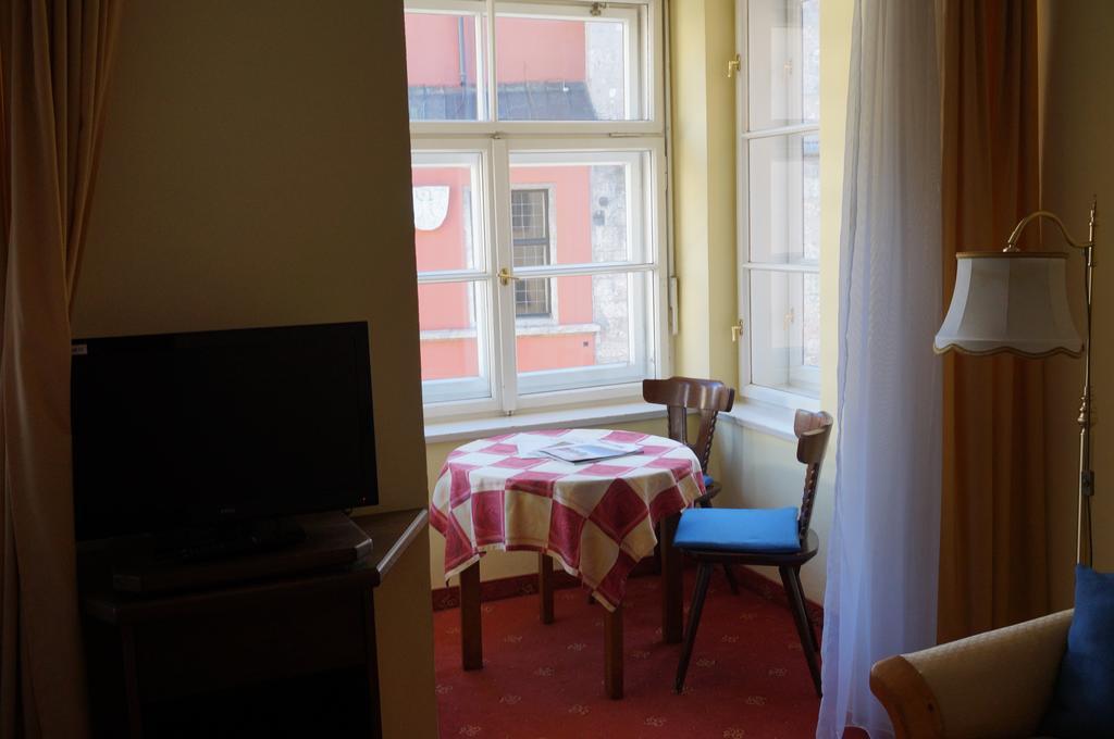 Hotel Happ Innsbruck Room photo